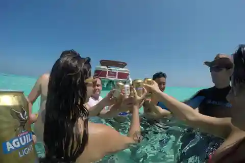 De San Andrés: Cruzeiro de dia inteiro com snorkel na Baía de San Andrés