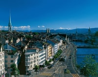 Zurich, City Bus Tour con audioguía y crucero por el lago - Hizvo