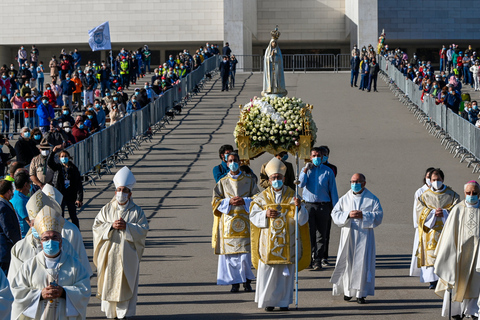 Van Lissabon: privérondleiding Fatima, Nazare en Obidos met ophaalservice