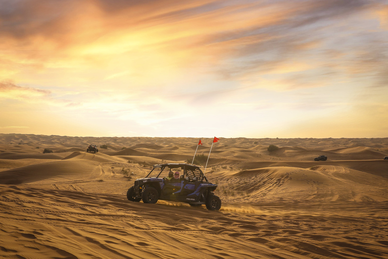 Dubai: Abenteuer-Dünenbuggy-Safari, Kamelritt &amp; BBQ-Dinner4 Stunden geteilte Tour mit 1 Stunde Buggy