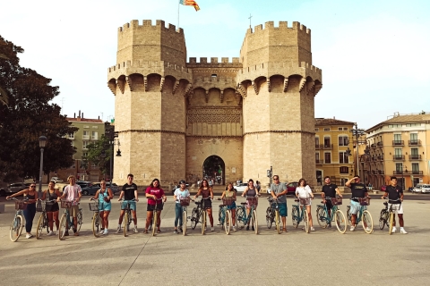 Valence: visite guidée de 3 heures de la ville et des plages à vélo