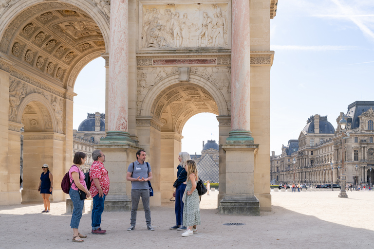 Paris: Guided Tour of the Must-Sees of the Louvre Museum Group Tour