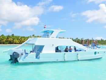 From Punta Cana: Cayo Levantado & El Limon Waterfall Tour