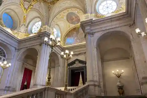 Madrid: Prado Museum and Royal Palace Tour