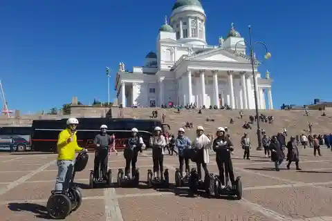 Helsinki: Geführte Segway Highlights Tour