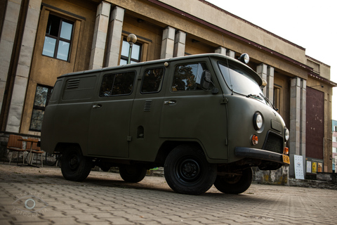 Krakau: Nowa Huta geführte Tour im Oldtimer2.5-stündige private Stadtrundfahrt