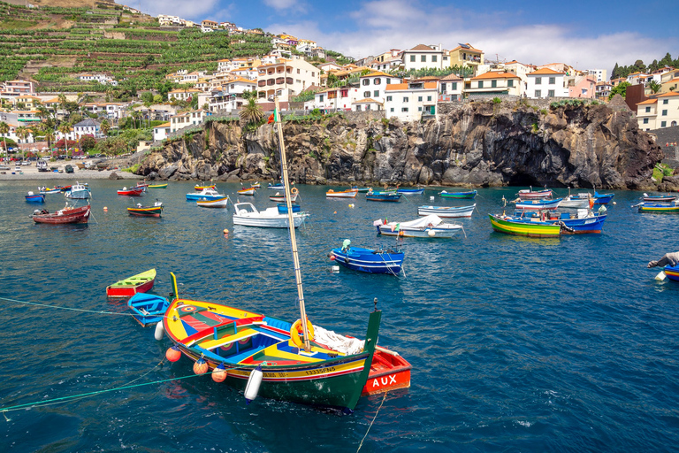 Funchal: Tuk Tuk guiado pela Churchill Bay em Câmara de LobosDo Funchal: Tour guiado na cidade e em Câmara de Lobos de Tuk Tuk