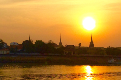 Phnom Penh: Kreuzfahrt bei Sonnenuntergang mit unbegrenzten Bier und Getränken