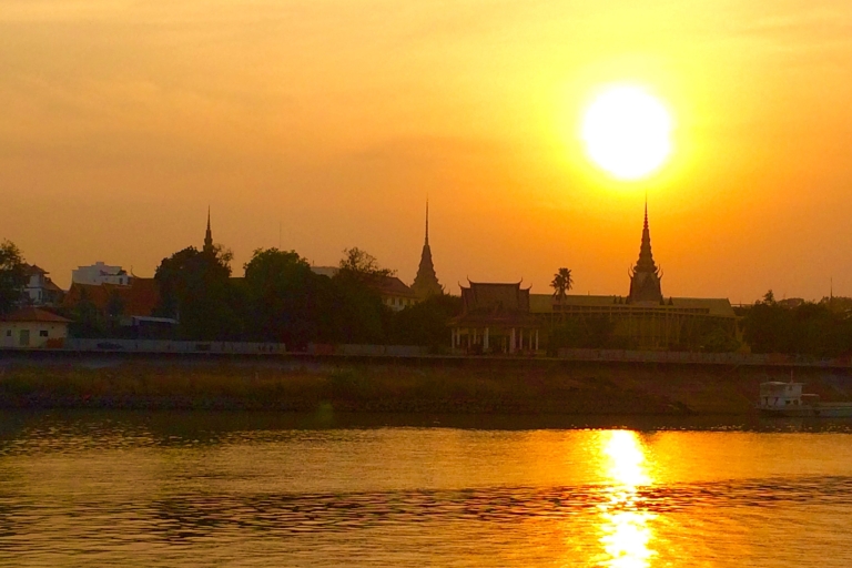 Phnom Penh: Sunset Cruise with Unlimited Beer and Drinks