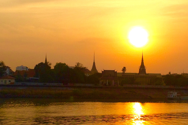 Phnom Penh: rejs o zachodzie słońca z nieograniczonym piwem i napojami