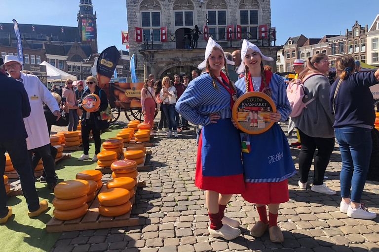 Depuis Amsterdam : excursion d'une journée au Gouda, aux sorcières et au fromage en voiture