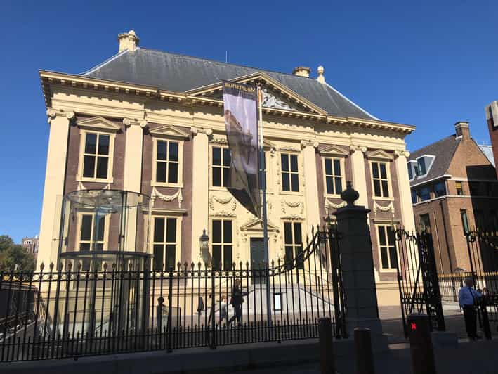 Visit the Girl with the Pearl Earring, The Hague & Delft | GetYourGuide