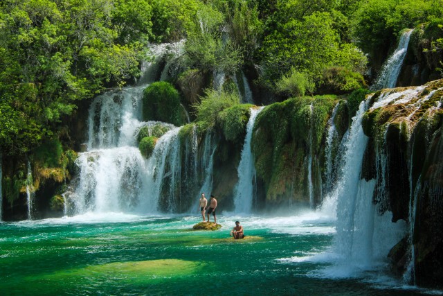 Split: Krka-watervallentour met boot, zwemmen en vrije tijd
