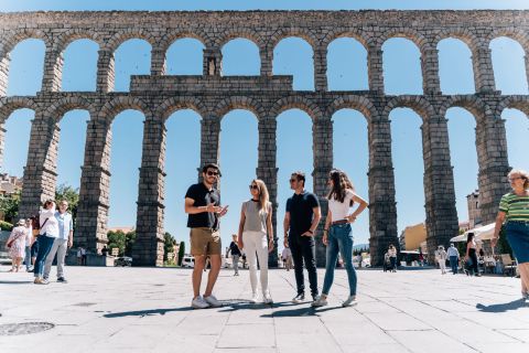 Da Madrid: tour guidato di Segovia, Ávila e Toledo con pranzo