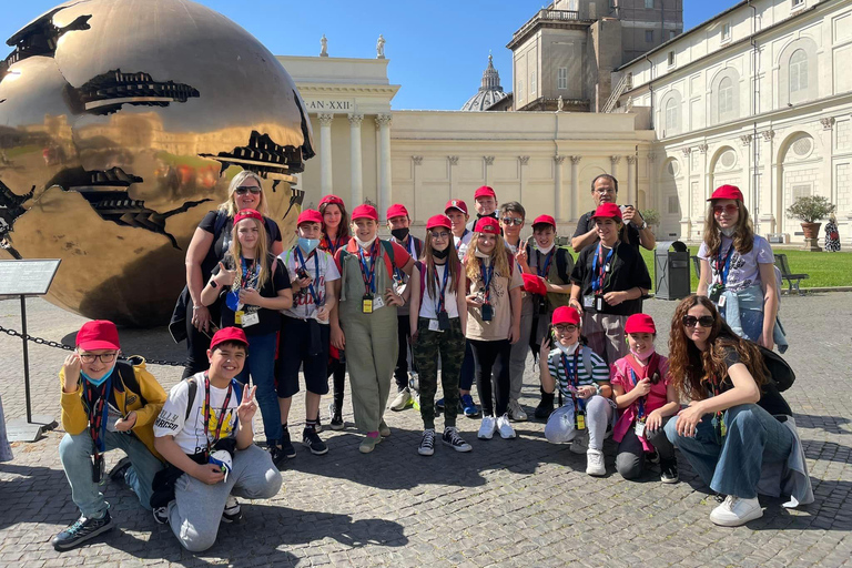 Vatikanmuseum & Sixtinische Kapelle Tour & Essen & WeinverkostungVon Rom aus: Vatikanische Museen mit reserviertem Eintritt und Verkostung