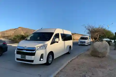 Los Cabos: Roundtrip Airport Transfer