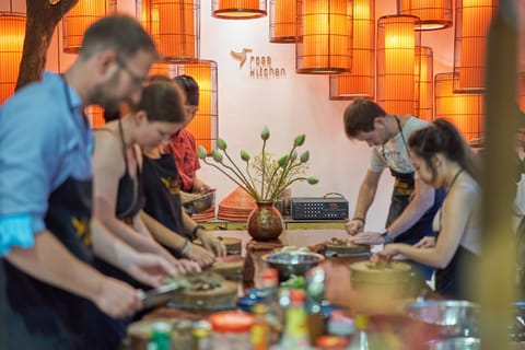 Hanoi: Cooking Class in a Local Villa with Market Tour