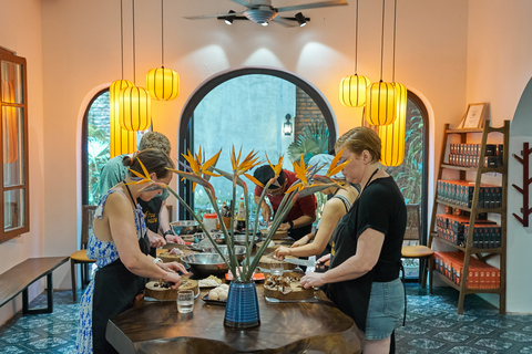 Hanoi: clase de cocina en una villa local con recorrido por el mercado