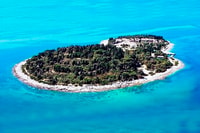 Da Pula, Isola Stop e National Park Day Cruise - Hizvo