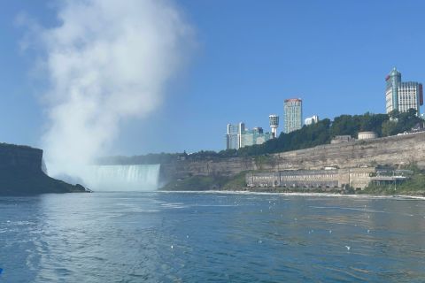 Niagara Falls: Boat Ride, Cave Tickets and Walking Tour