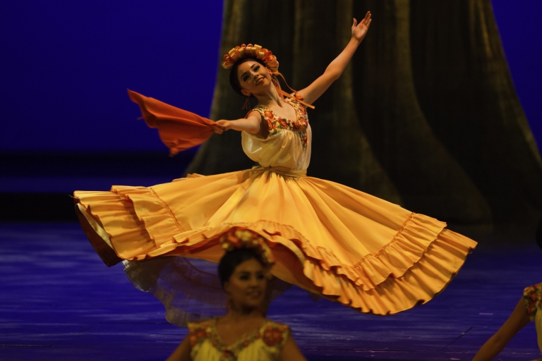 Meksykański Balet Folklorystyczny w mieście MeksykOpcja standardowa