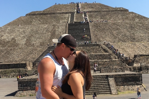 Vanuit Mexico-Stad: Guadalupe-schrijn en Teotihuacan-piramidesStandaard rondleiding