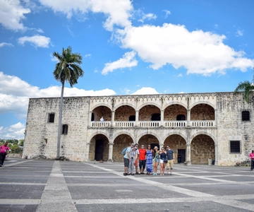 Punta Cana: viagem de um dia a Santo Domingo com ingressos e almoço