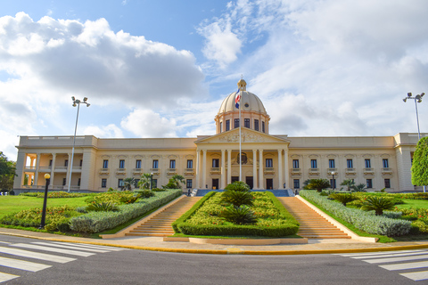 Punta Cana : excursion d'une journée à Saint-Domingue avec billets et déjeuner