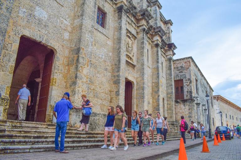 Punta Cana: viaje de un día a Santo Domingo con entradas y almuerzo