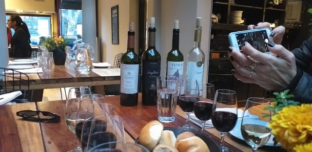 Buenos Aires: Palermo Private Wine Tasting & Walking Tour