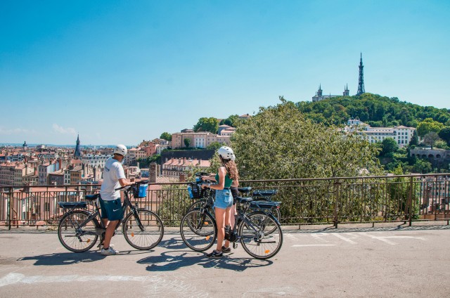 Visit Lyon 2-Hour Panoramic E-Bike Tour in Lyon