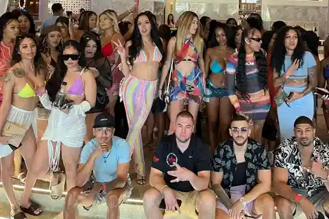 Las Vegas: EDM Pool Club Crawl with Party Bus