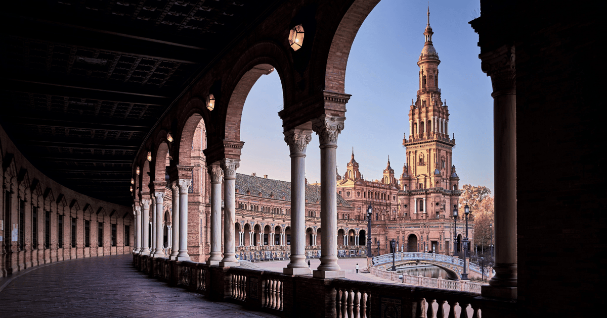Sevilla Primer Paseo De Descubrimiento Y Lectura A Pie GetYourGuide Sevilla Primer Paseo De Descubrimiento Y Lectura A Pie GetYourGuide