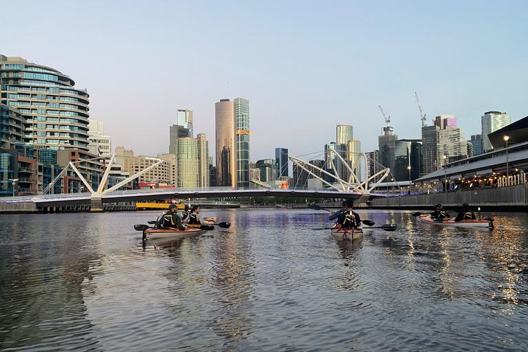 Melbourne: Kajaktur i solnedgången med middagMelbourne Moonlight Kajak Tour