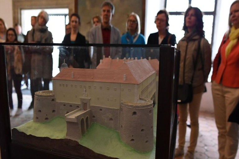 Bratislava: Cerveny Kamen Castle and Wine Tasting Tour