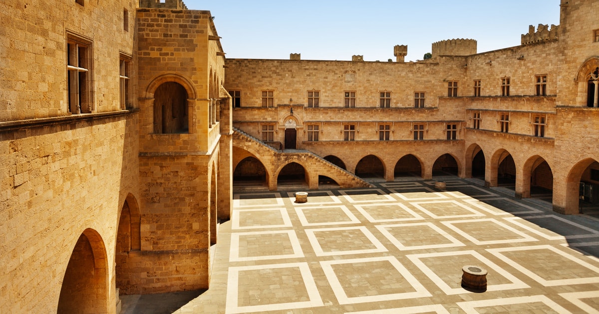 Sightseeing Of Rhodes. Grand masters Palace in Rhodes old town, Rhodes  island, Dodecanese Islands, Greece Stock Photo