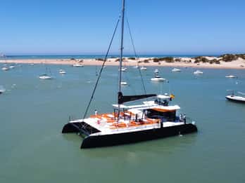 Sancti Petri : Croisière en catamaran avec arrêt baignade et déjeuner