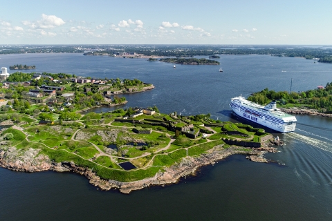 From Helsinki: 3-Day Return Cruise to Stockholm & Breakfast