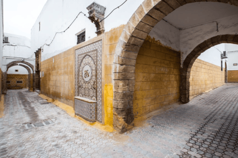 Casablanca: Layover Sightseeing Tour with Airport Transfer Layover including the Moroccan Hammam and traditional Dinner