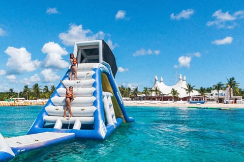 Cozumel: Playa Mia Beach Acuatic Park Day Pass