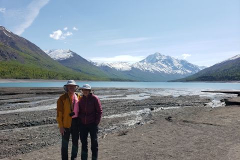 Anchorage: Scenic Drive and Nature Walk Guided Trip