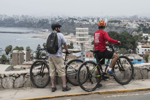 Prywatna Lima: City and Coast Culture Bike Tour z lokalnymLima: City and Coast Culture Bike Tour z lokalnym