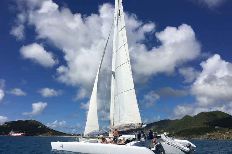 St. Maarten: Crociera in trimarano con snorkeling e pranzoSt. Maarten: crociera in barca a vela su trimarano, snorkeling e pranzo