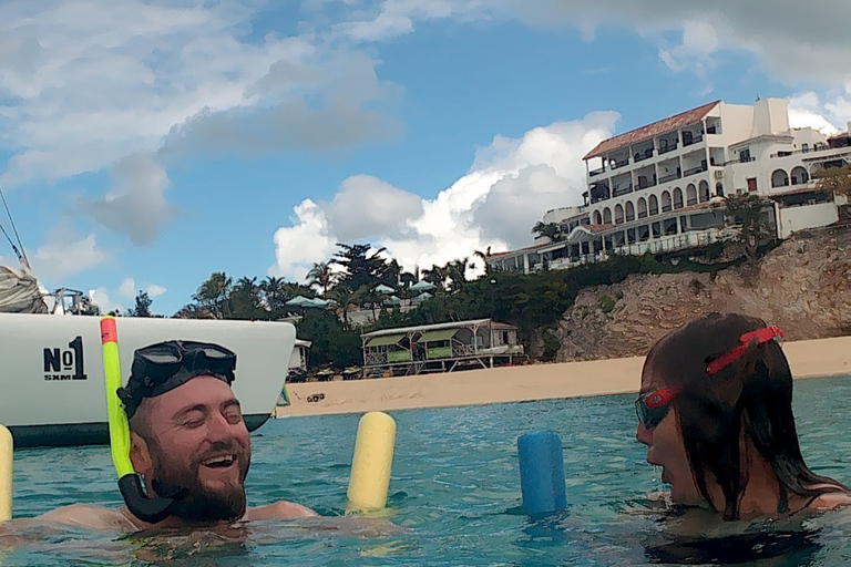 St. Maarten: Crociera in trimarano con snorkeling e pranzoSt. Maarten: crociera in barca a vela su trimarano, snorkeling e pranzo