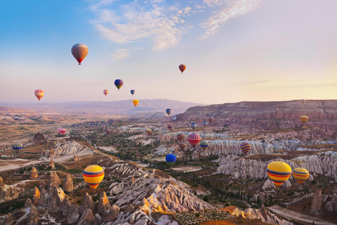 Tour panoramico della Cappadocia in mongolfiera