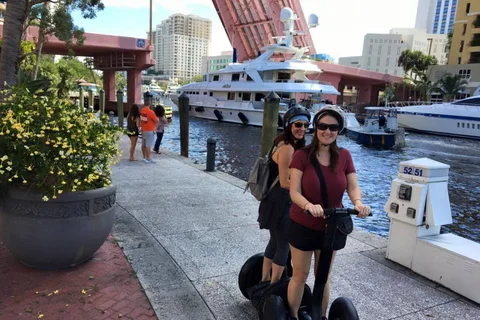 Fort Lauderdale: Famosos Yates y Mansiones tour en Segway