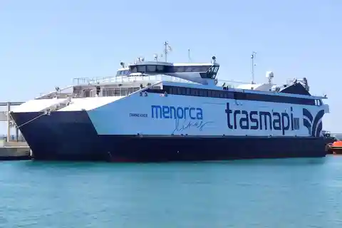 Depuis Minorque : billet de ferry aller-retour pour Majorque dans la même journée