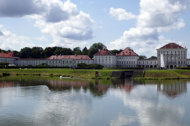 München: Nymphenburg Palace Tour met professionele gidsMünchen: Nymphenburg Palace en Grounds Begeleide privétour