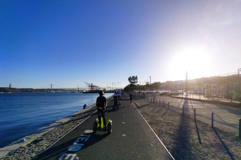 Lissabon: Segway tour langs de rivier met gidsPrivé Segwaytour van 2 uur met een gids