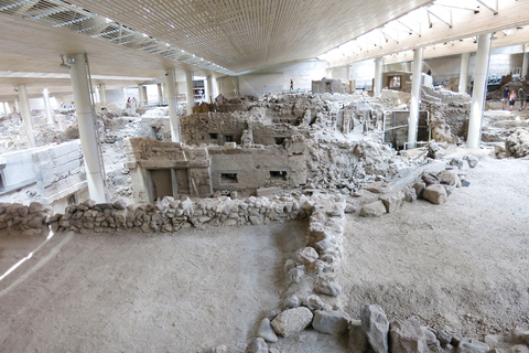 Santorini: Bilet do Akrotiri z opcjonalnymi audioprzewodnikamiBilet wstępu do stanowiska archeologicznego Akrotiri i 1 audioprzewodnik z przewodnikiem